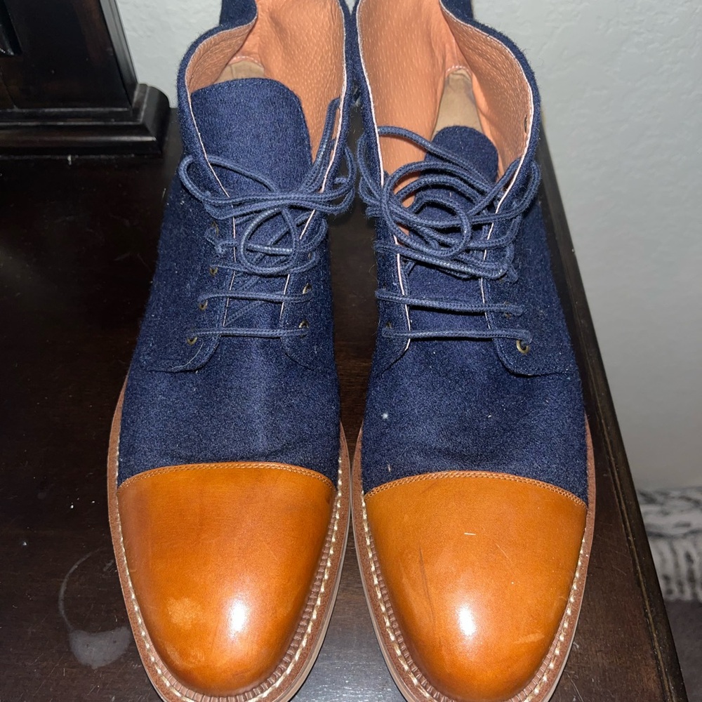Elegant Navy and Tan Men's Oxfords